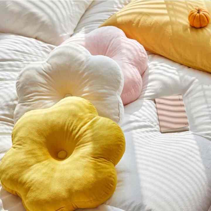 Bantal Bunga - Sakura Pillow