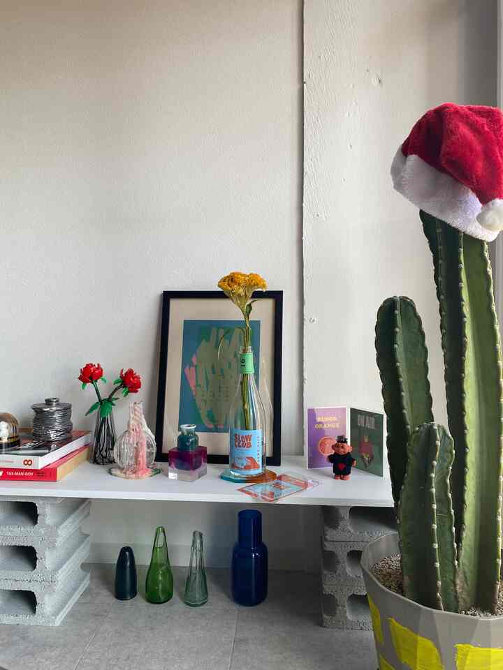 Ruang favorit baru saya.
🌷💐

#ikea #hay #haydesign #interior #interiordesign #myroom #goodmyroom #concrete #colorful #oneroom #bigoneroom #interiorstyling #livingroom #flower #flowerbase #designers #art #Hidup untuk dua orang #Desainer #Satu ruangan besar #Seni cair #Resin