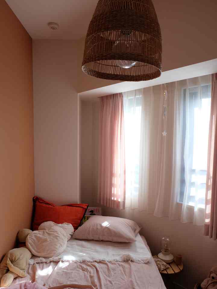 ベットルームはIKEAか無印良品がほとんど。
イケアの照明ってすごい安いのにオシャレだよね、一気に外国のお家のような雰囲気も出るし🤔

照明を探す時はまず、イケアをチェックする🔍


#イケア #IKEA #ikea照明 #間接照明 #ベットルーム #bedroom #ランプシェード