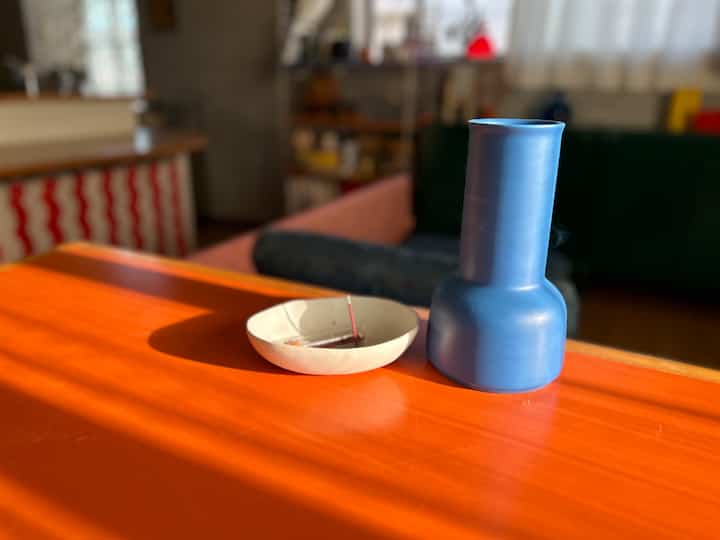 The other day it arrived broken during shipping.
Craft Ishikawa's small plate

Even though it was broken, I still loved it, so I glued it together
I made it into an incense plate.

🥚It's so cute.

#Handcraft #raawii #お香