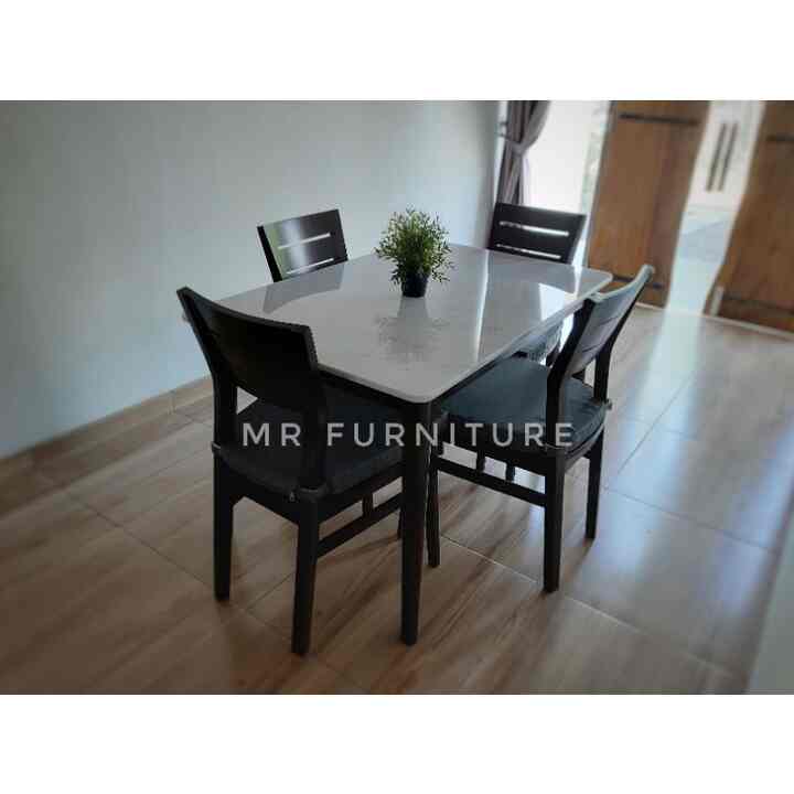 Set Meja Makan & Kursi Kayu