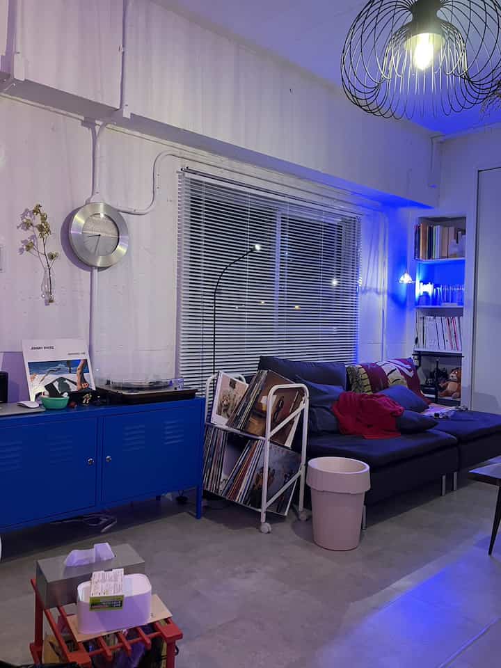 🟦🟦🟦

#ikea #hay #haydesign #interior #interiordesign #myroom #goodmyroom #concrete #colorful #oneroom #bigoneroom #interiorstyling #livingroom #flower #flowerbase #designers #art#room #観葉植物 #花 #花器 #間接照明 #コンクリート #打ちっ放し #2人暮らし #ビッグワンルーム #フルイドアート #レジン #デザイナーズ