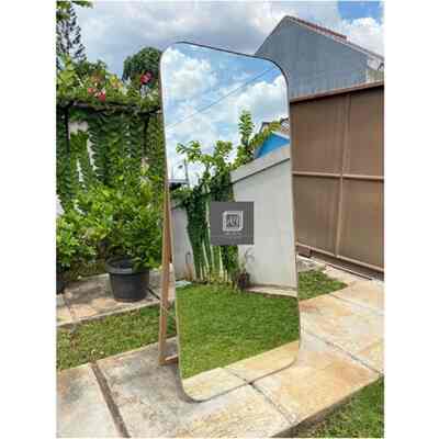 Standing mirror curve edge