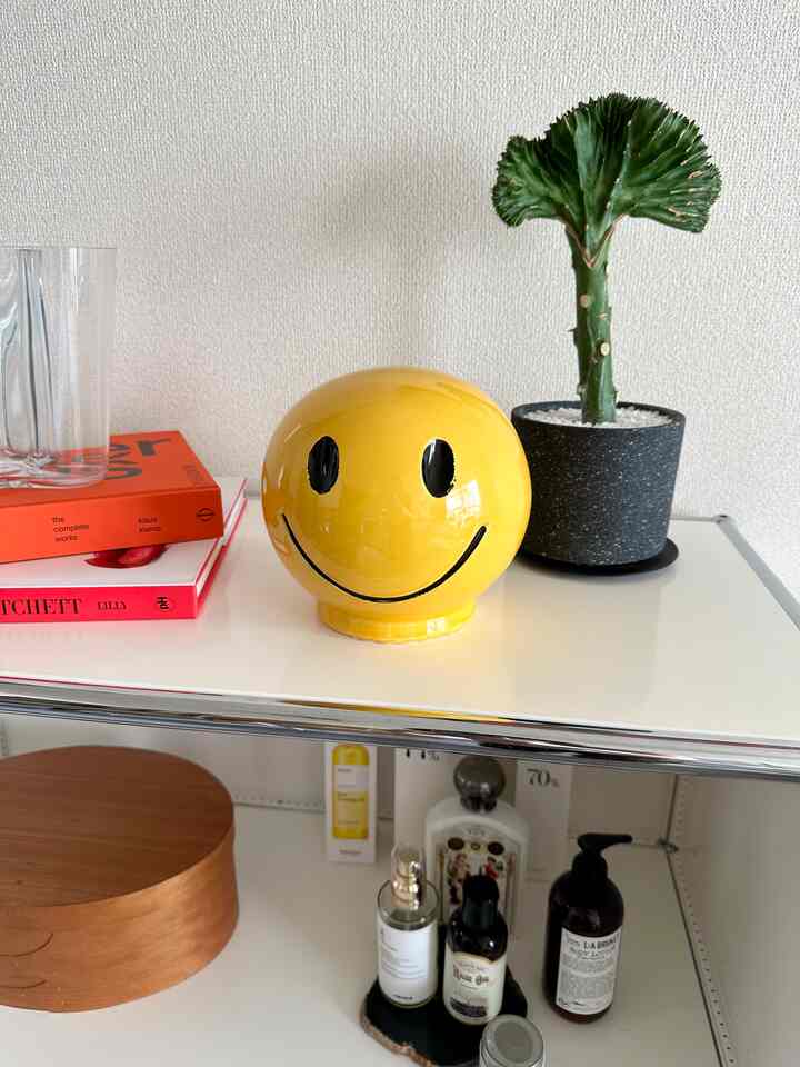 可愛いスマイリーちゃん☺️❤️


#partofnature #usmハラー #actus # #midcentury #livstagrammer #interiorcoordinate #mygoodroom #instahome #cozyhome #リビングインテリア #マンションインテリア #賃貸インテリア 