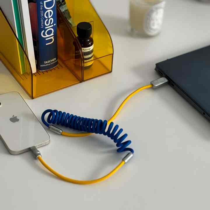 バイカラー USBコイルケーブル充電コード［3色］