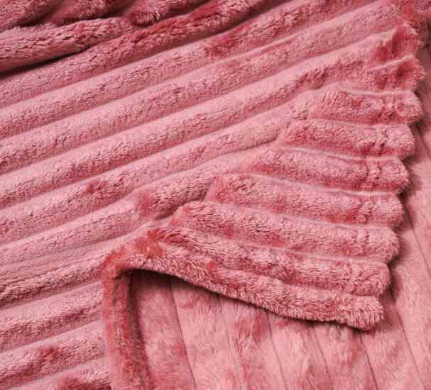 Selimut Flannel Doux - Merah Rose, 220x240 Cm