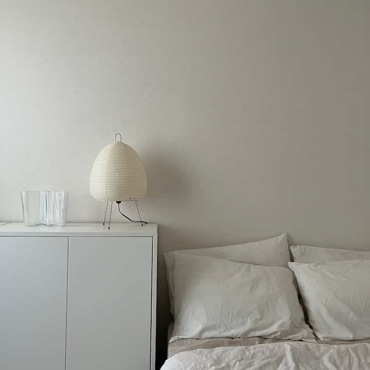 침실♡

#akari #イサムノグチ #照明 #間接照明 #アルヴァアアルト #アアルト #ittala #花瓶 #フラワーベース #ベッド #無印良品 #eket #収納 #ikea #ホワイトインテリア #ナチュラルインテリア #海外インテリア #和風インテリア #シンプルインテリア #一人暮らし #一人暮らしインテリア  #ワンルーム #ワンルームインテリア #interior #room #home
