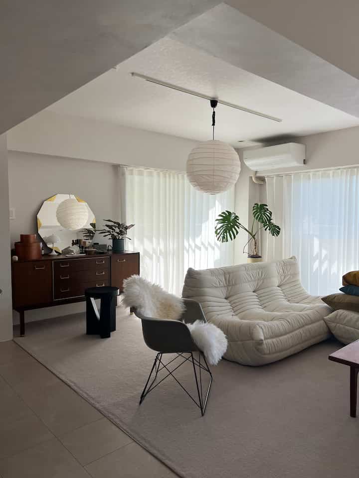 朝起きると、良い陽が入ってた☀️

#リビングルーム 
#リビングライト 
#リーンロゼ
#togo
#リーンロゼトーゴ
#ligneroset