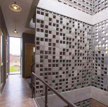 Roster dadu beton minimalis