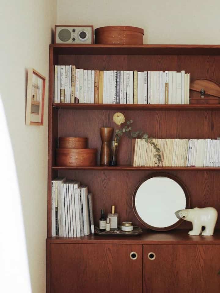 本棚とドレッサー📖💅

#書斎インテリア #北欧ヴィンテージ #本棚インテリア 