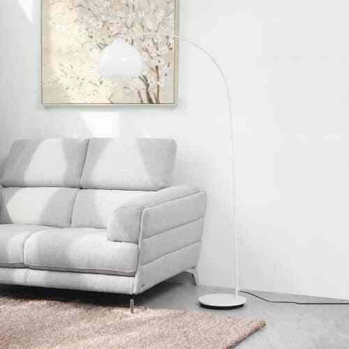 Getha Lampu Lantai Putih