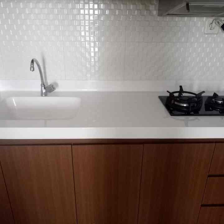 Solid Surface top table