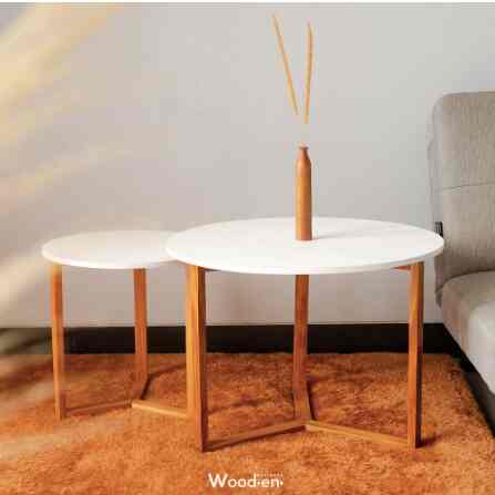 Meja Bulat Sudut Ruang Tamu