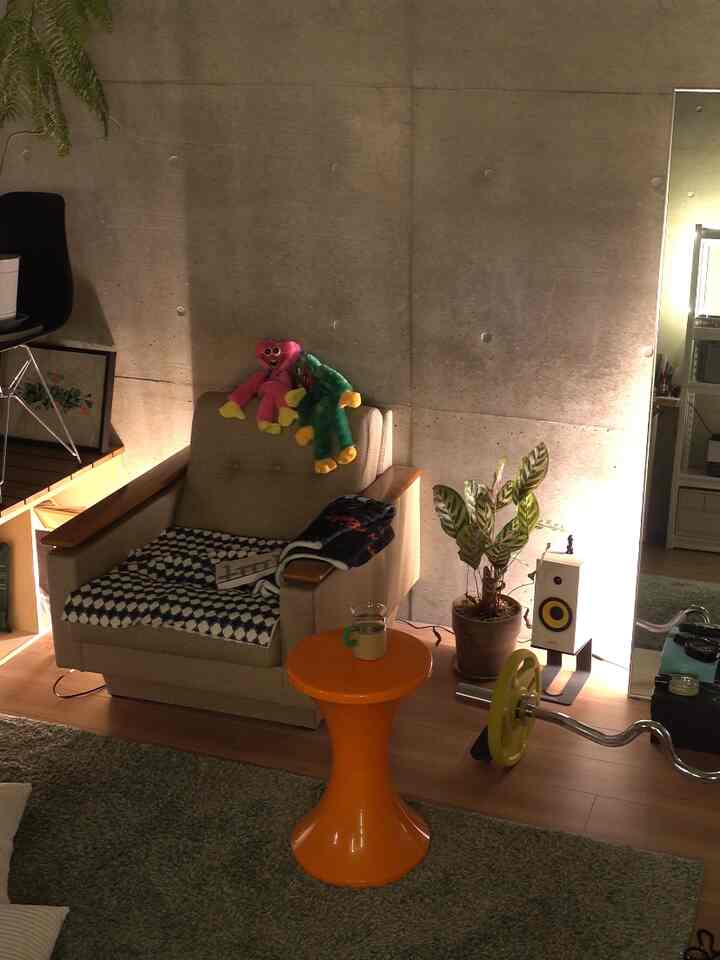 カーペット変えたい🥹
みなさん厚めなカーペットをどうやって洗っているのだろうか🥹

#コンクリート打ちっぱなし #コンクリート #ルームツアー #ルーム #お部屋紹介 #1人暮らし #インテリア #韓国インテリア #roomdesign #room #plants #morningroutine 