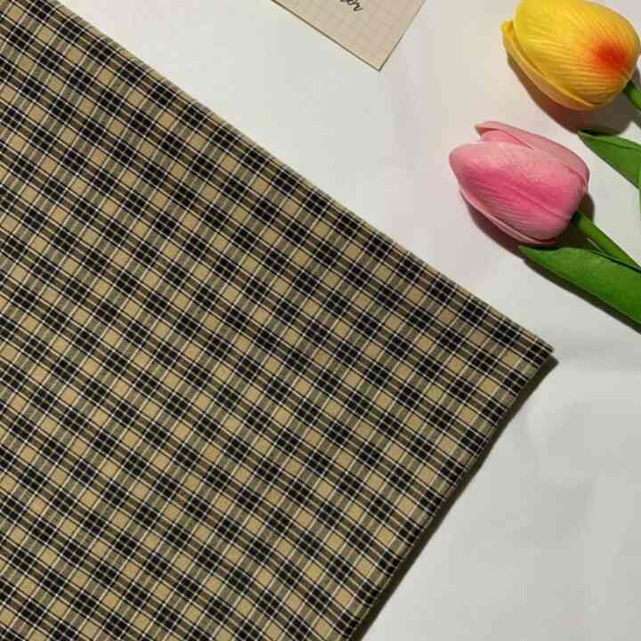 Sarung Bantal Motif Kotak-kotak