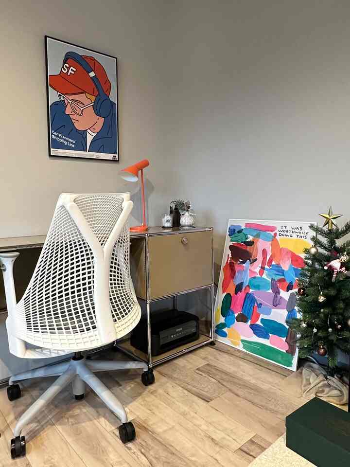 Make your workspace more vivid🧡
AJ lamp chooses new color electric orange🍊


#AJ lamp
#louispoulsen
#usm haller
#workspace
#artposter
#lighting
#desk light
#Sail Chair
#Herman Miller