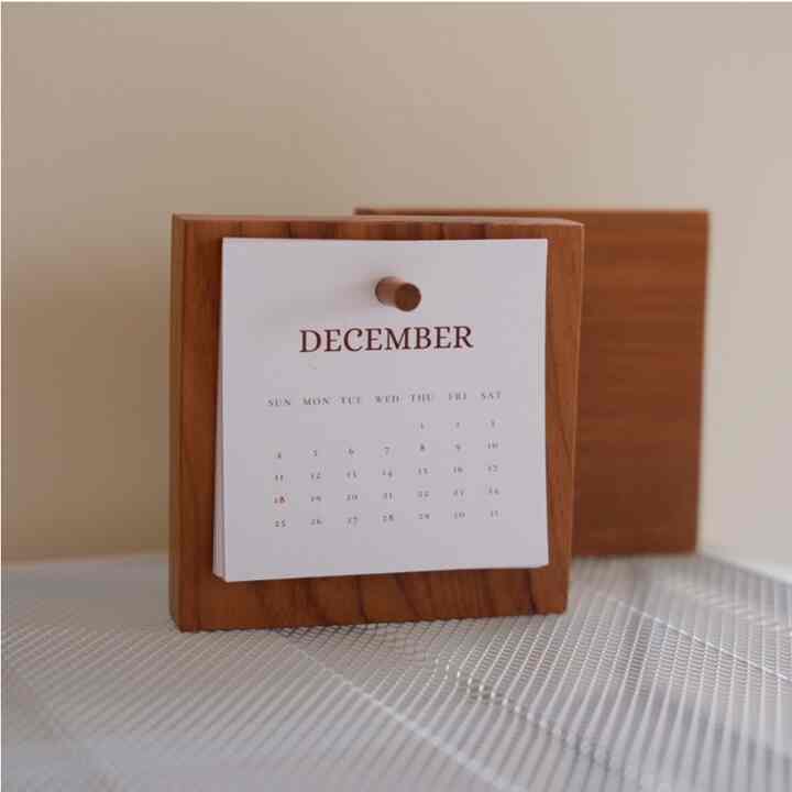 Kalender Meja Aesthetic 2023