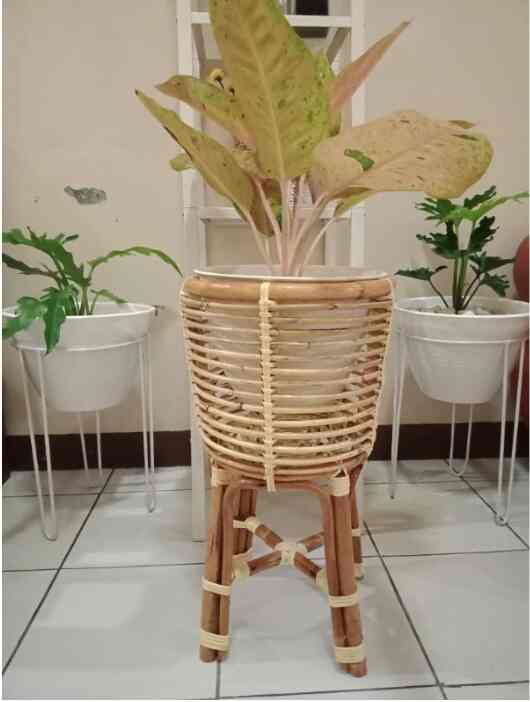 STANDING POT KAKI ROTAN