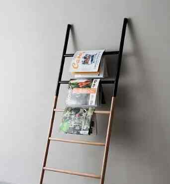 Filipa leaning ladder