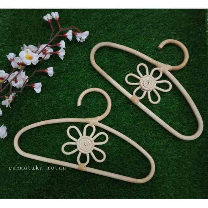 hanger rotan anak