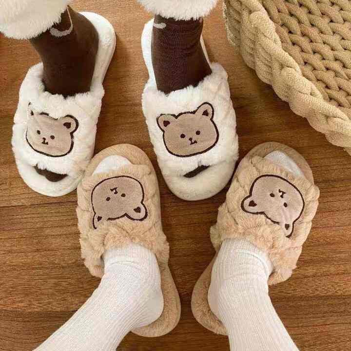 Sandal Bulu Dewasa Bear