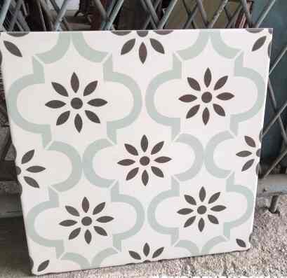 keramik lantai motif batik vintage