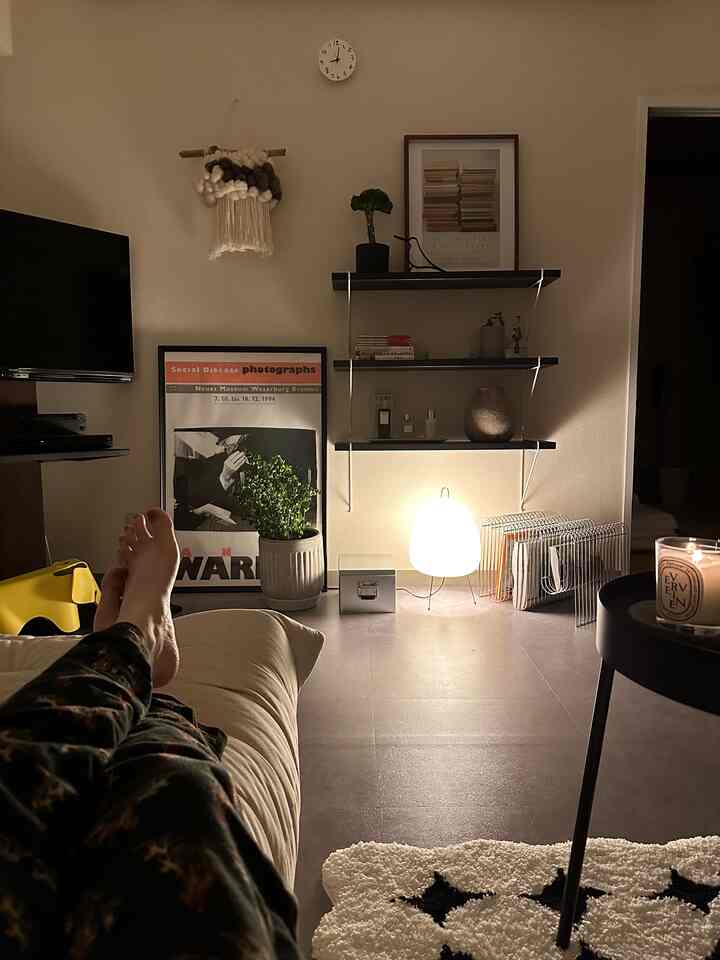 夜の灯りに癒される

#2ldk賃貸 #賃貸インテリア #マンションインテリア #観葉植物のある暮らし #リーンロゼ #ミッドセンチュリー#無印 #aytm #vitra #ikea #ligneroset #lignerosetuk #midcentury #room #myroom #livstagrammer #interior #interiorcoordinate #mygoodroom #instahome #cozyhome
