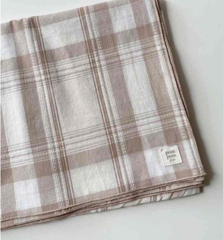 Clo - Taplak Meja Linen, Warna Hazel