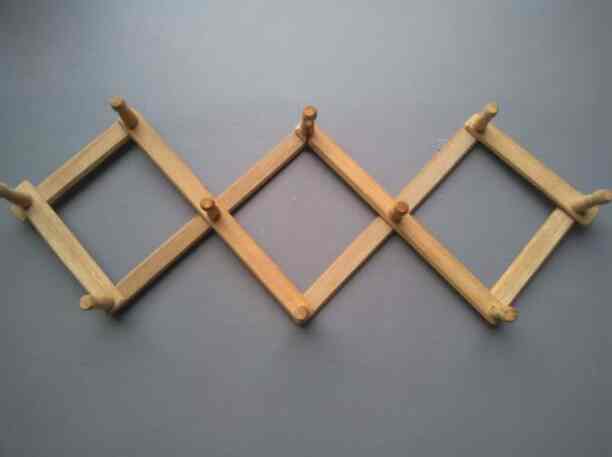 Gantungan Baju Kayu Lipat