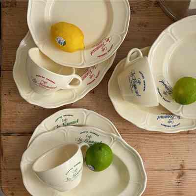 LE BONAMASEL Piring Gelas