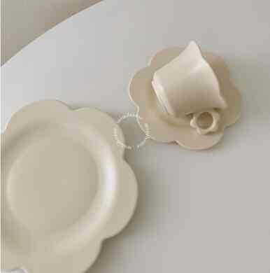 KARA Teacup, White/Beige