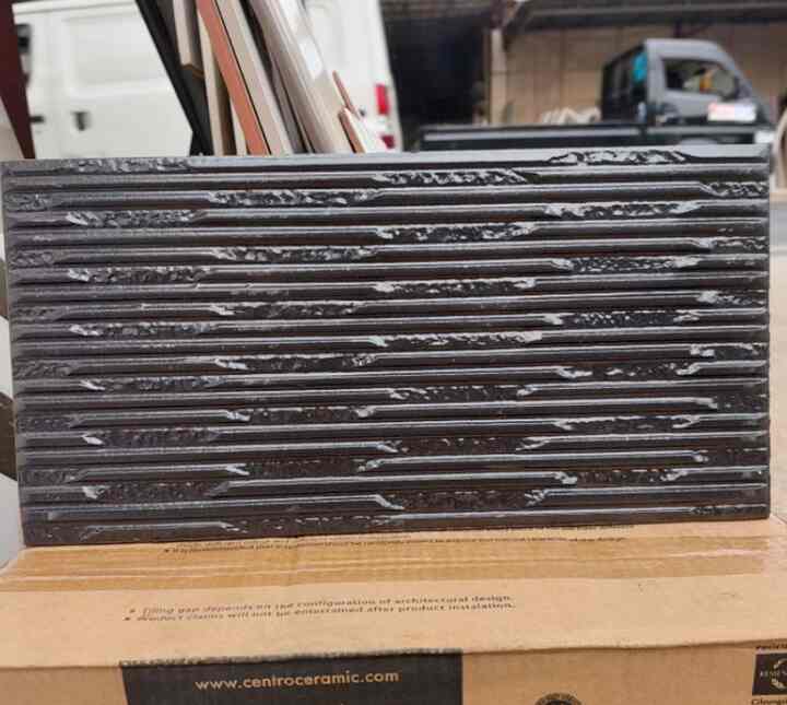 KERAMIK CENTRO KUTA BLACK 20X40 KW1