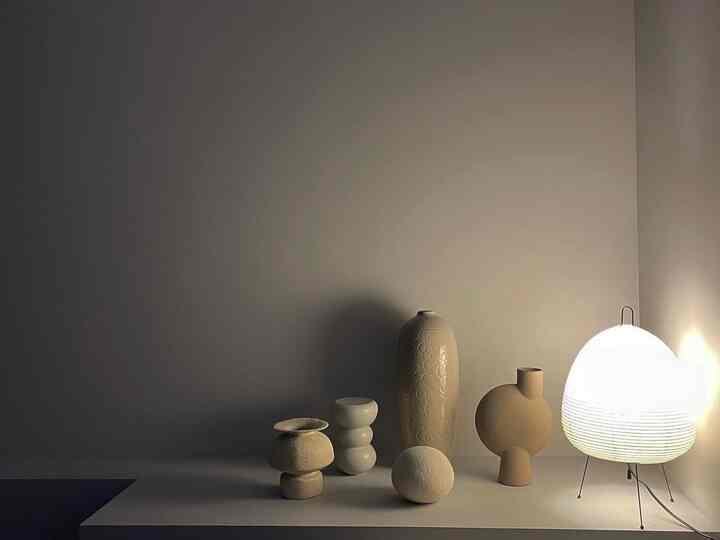 夜の明かりにもこだわりたい。
オブジェも光によって佇まいが変わります。
ノグチイサムのakariシリーズは、洋にも和にもあうテイストです。

#照明 #あかり #ノグチイサム #リビング
#オブジェ #101Copenhagen  #canoa