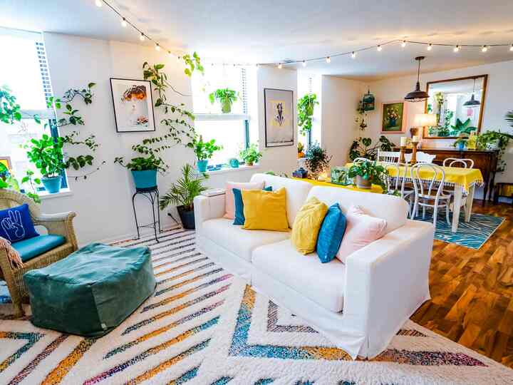 If you're looking for a minimalist aesthetic, you've come to the wrong place. We're all about maximalism! #eclecticdesign #maximalist #colorfulinterior