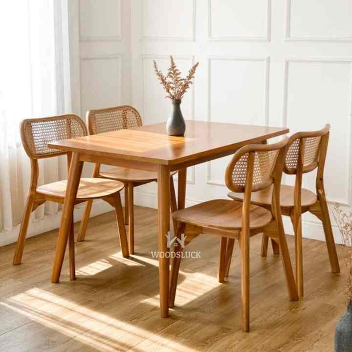 Lova Dining Set
