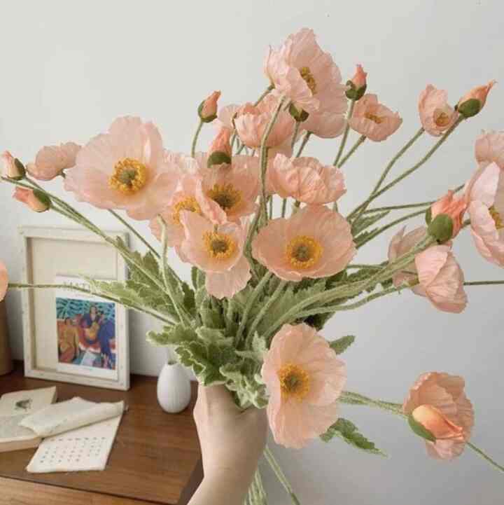 3本の造花の茎 コーラルピンクのフェイクフラワーブーケ