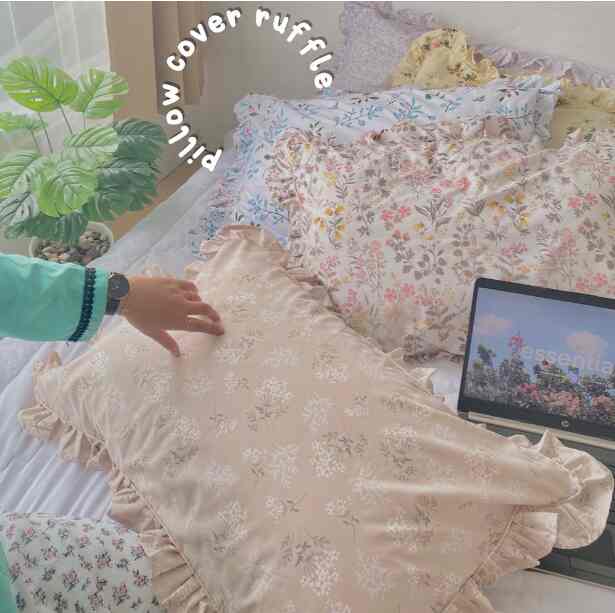 Sarung Bantal Floral ala Korea