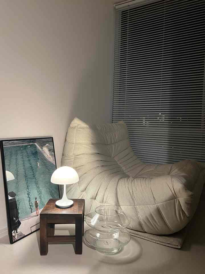 #インテリア

Ini hampir musim gugur 🍂
Aku suka poster kolam renang musim panas karena membuatku merasa sejuk hanya dengan melihatnya 🏊


#nordicdesign #mordernliving #가구 #인테이어소품 #방꾸미기 #집스타그램 #집꾸미

