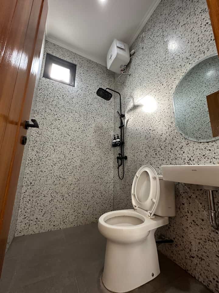 Kamar Mandi Terrazzo ~

#Ide Kamar Mandi
#Inspirasi Kamar Mandi
#Teraso
#Kamar mandi
#DekorasiKamarMandi
#Inspirasi Kamar Mandi
#Kamar mandi
#Kamar MandiMinimalis
#kamarmandihansem