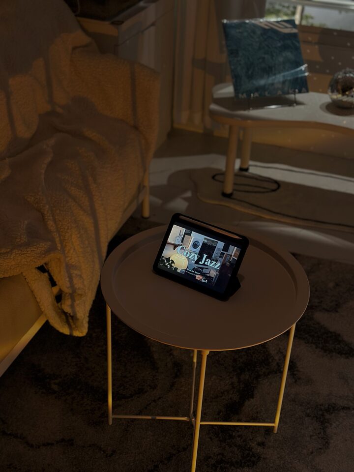 short form carousel card thumbnail