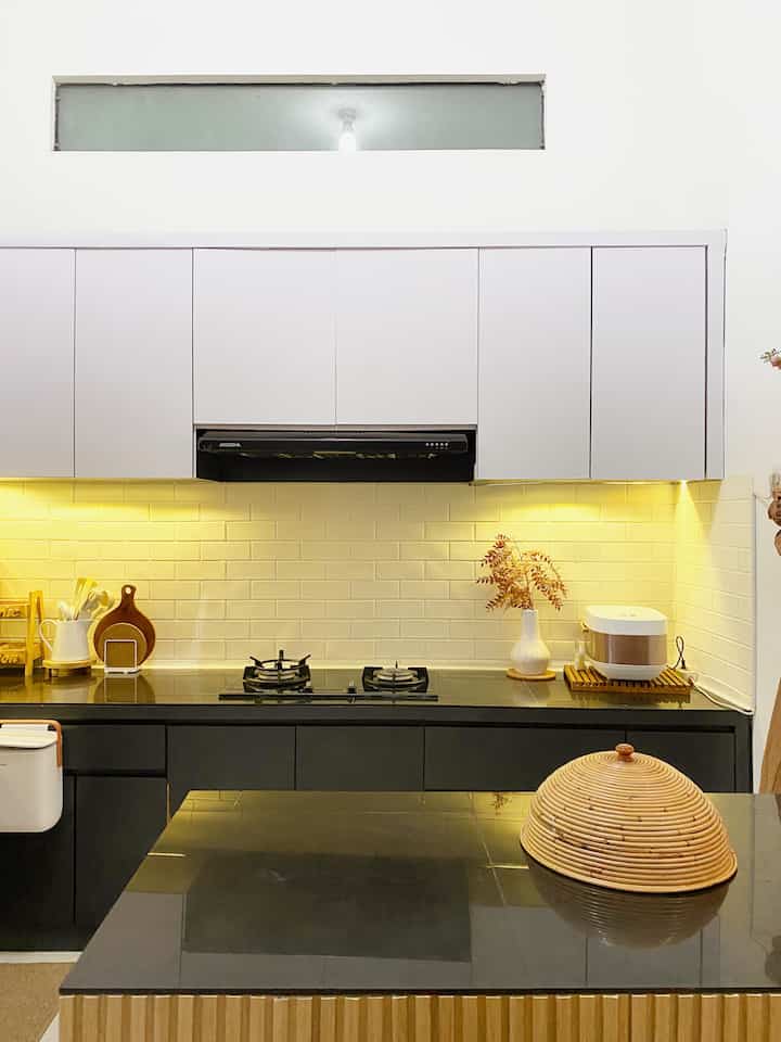 Dapur mode malam

#dapurmodern #inspirasidapur #dapurantik #dapuropenspace