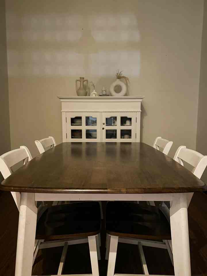 Suasana malam di ruang makan saya 🌛

#nightvibe #diningroom #classic #nature #idedekorasi