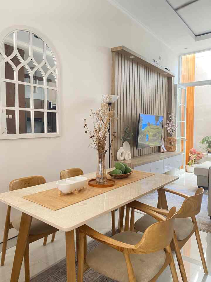 Dining room sederhana kami 😊
#diningroom
#ikea 
#mejamakanmarmer 
#ruangmakan 
#homedecor
#homeinspiration
