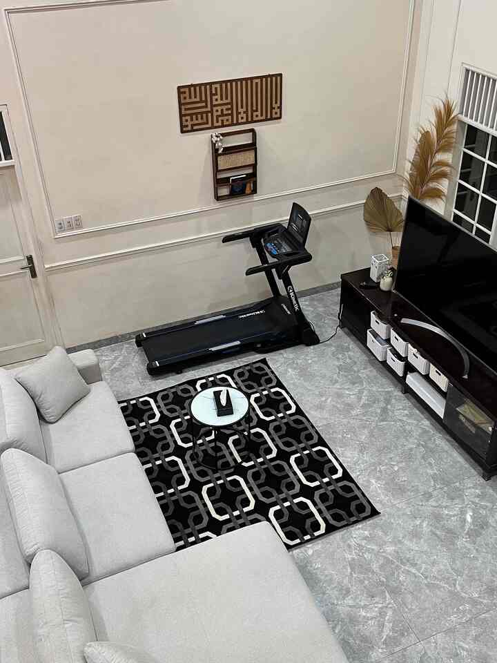 Ruang Tv kami yang di dominasi dengan warna monokrom dengan sentuhan dekorasi natural .

Semoga menginspirasi 🩶

#ruangtv #familyroom #monokrom 