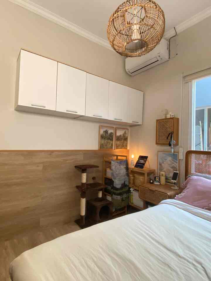 Kabinet gantung✨

Nambah storage di kamar tidur tapi ga bikin sempit soalnya digantung di dinding. Barang2 ada rumahnya masing2. Kamar jadi lebih rapih


#kylehome #kabinetgantung #kamarminimalis #kamarkecil #rumahdeveloper 