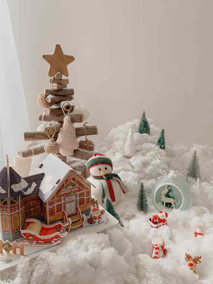 Dekorasi Natal karena Natal akan datang 🫶🏻🫶🏻

#natal #christmasdecorations #hiasannatal #christmasdecor #decor #natal #snow #snowy