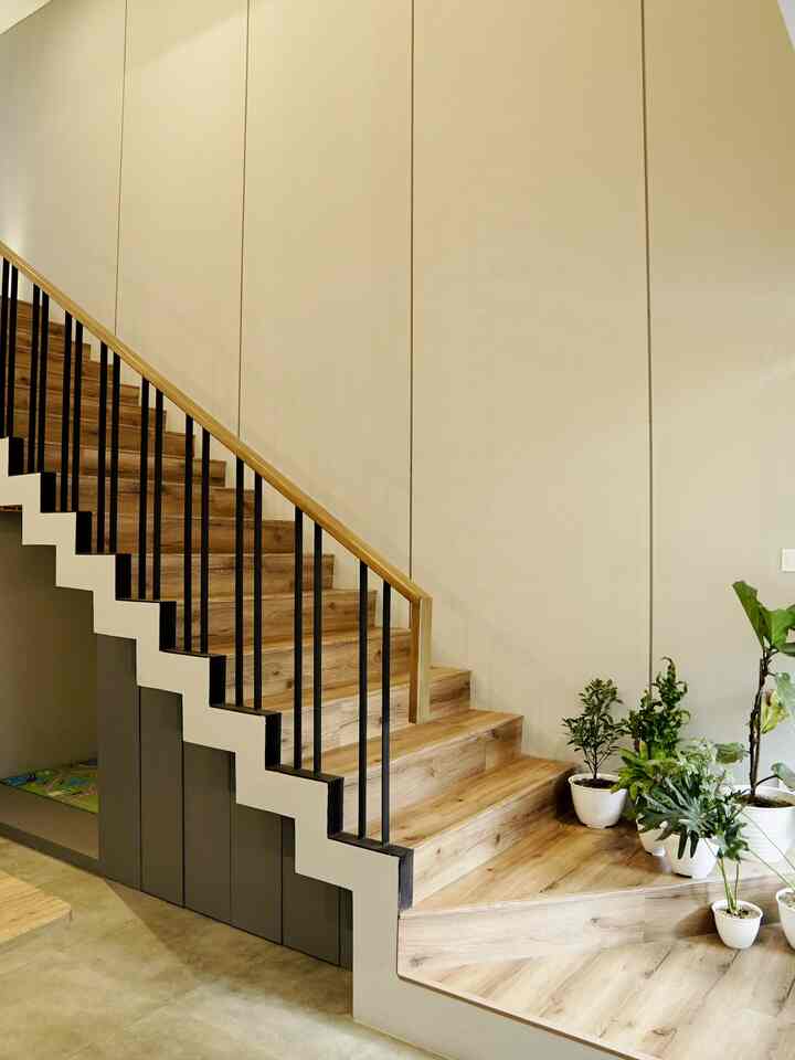 Halo semua 😊
Kali ini aku mau spill beberapa material & dekorasi indoor plant yang aku gunakan untuk area tangga di RFL House 😊
Semoga bermanfaat yaa 😊

#stairs #homestagram #homedeco #scandinavianhouse #homeinspiration #indoorplants #dekorasirumah