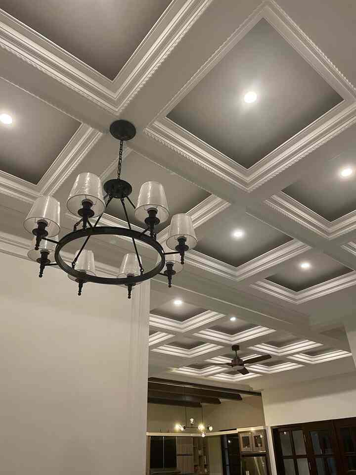 Plafond di Rumah Klasik Modern

Menyesuaikan dengan tema di Rumah Shelica, plafond di rumah ini dibuat dengan beberapa disain dan bentuk yang disesuaikan dengan kondisi ruangan. Plafond di rumah ini ada yang menggunakan material gypsum dan PVC. Plafond ini juga dihiasi dengan lampu gantung bernuasansa klasik dan modern serta lampu-lampu downlight.

Konten ini merupakan misi terakhir dari O!House S4…

Semoga konten-konten di rumah ini membawa inspirasi untuk teman semua🤍

#RumahShelica #RumahCluster #RumahKlasikModern #klasikmodern #livingwithkids #serpong #BSD #rumahdengananakanak 