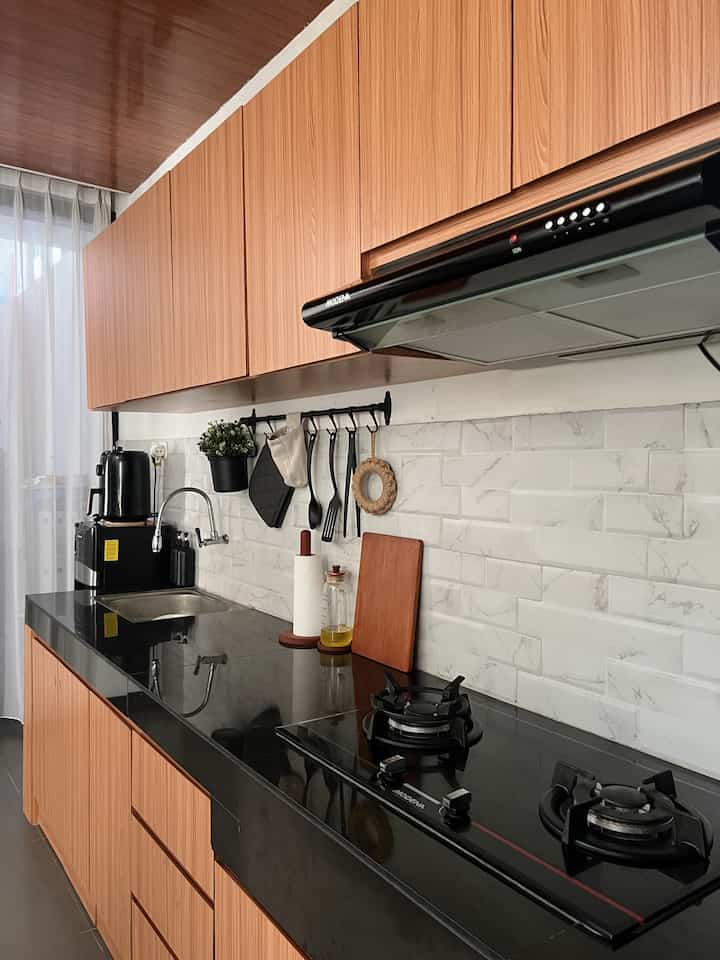 Semoga ga bosen ya yang tampil dapur lagi, dapur lagi ehee...
Hava a good day ✨

#bruwnhouse #kitchen #kitcheninspo #industrial #idedekorasi #ikea #roman #kitchenset