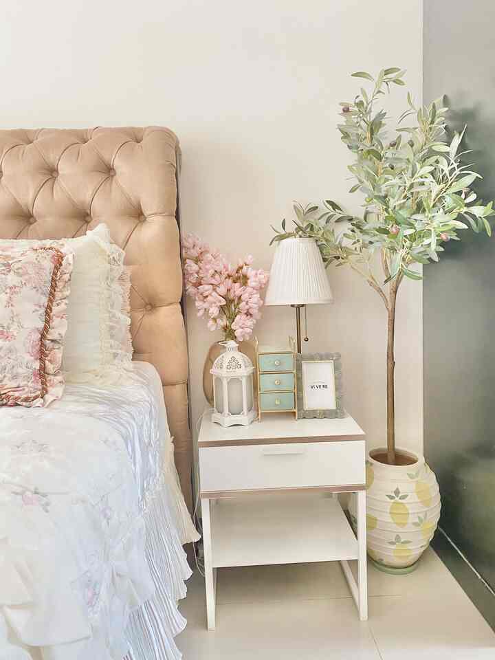 Selamat hari Senin tetangga online semangat menjalankan aktivitas yg cukup padat yaaa 💓



#myroom #bedroom #homedecorenthusiast #homedecor #favoritecorner #aesthetic #homesweethome